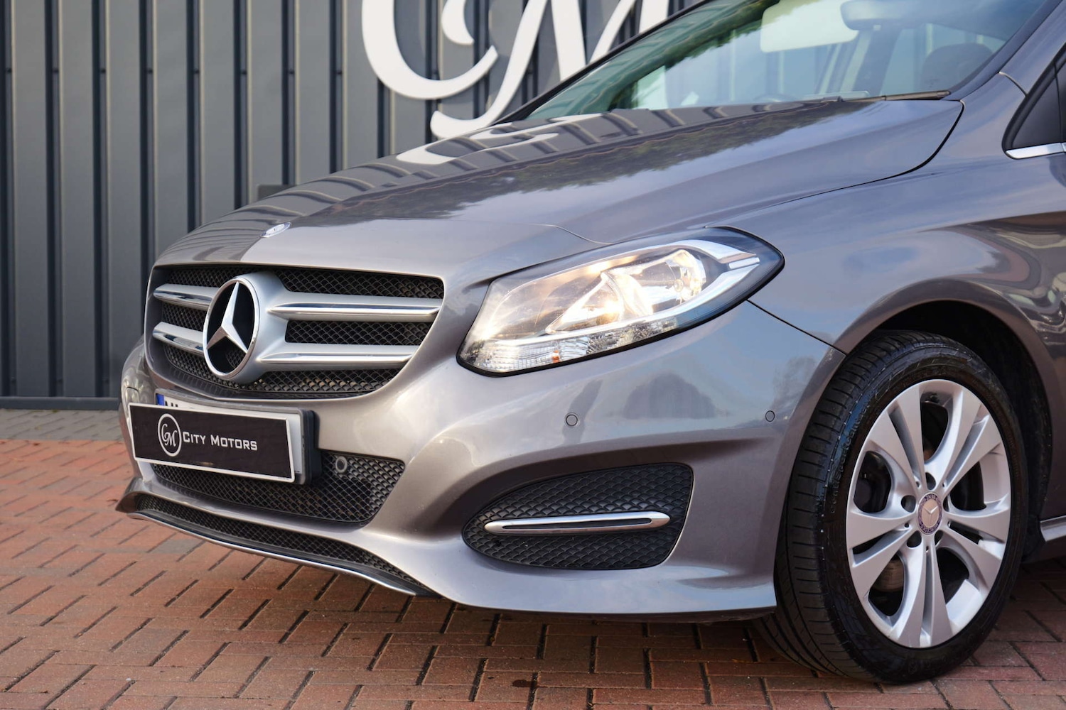 Used Mercedes-Benz B Class 2015 for sale - 76382742: Photo 2