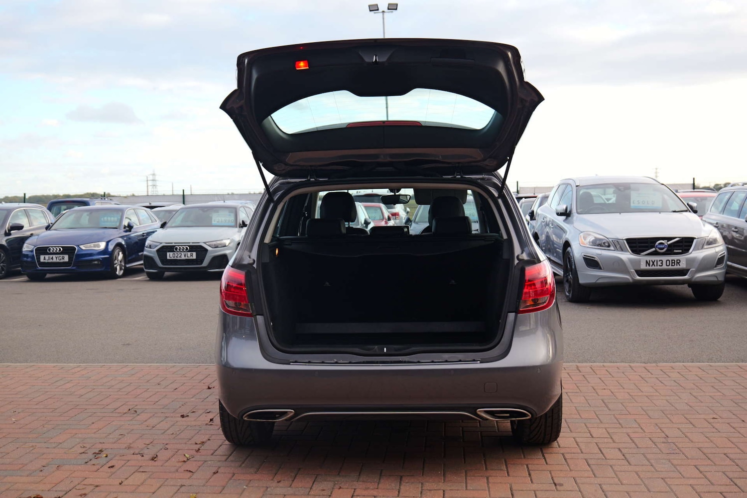 Used Mercedes-Benz B Class 2015 for sale - 76382742: Photo 23