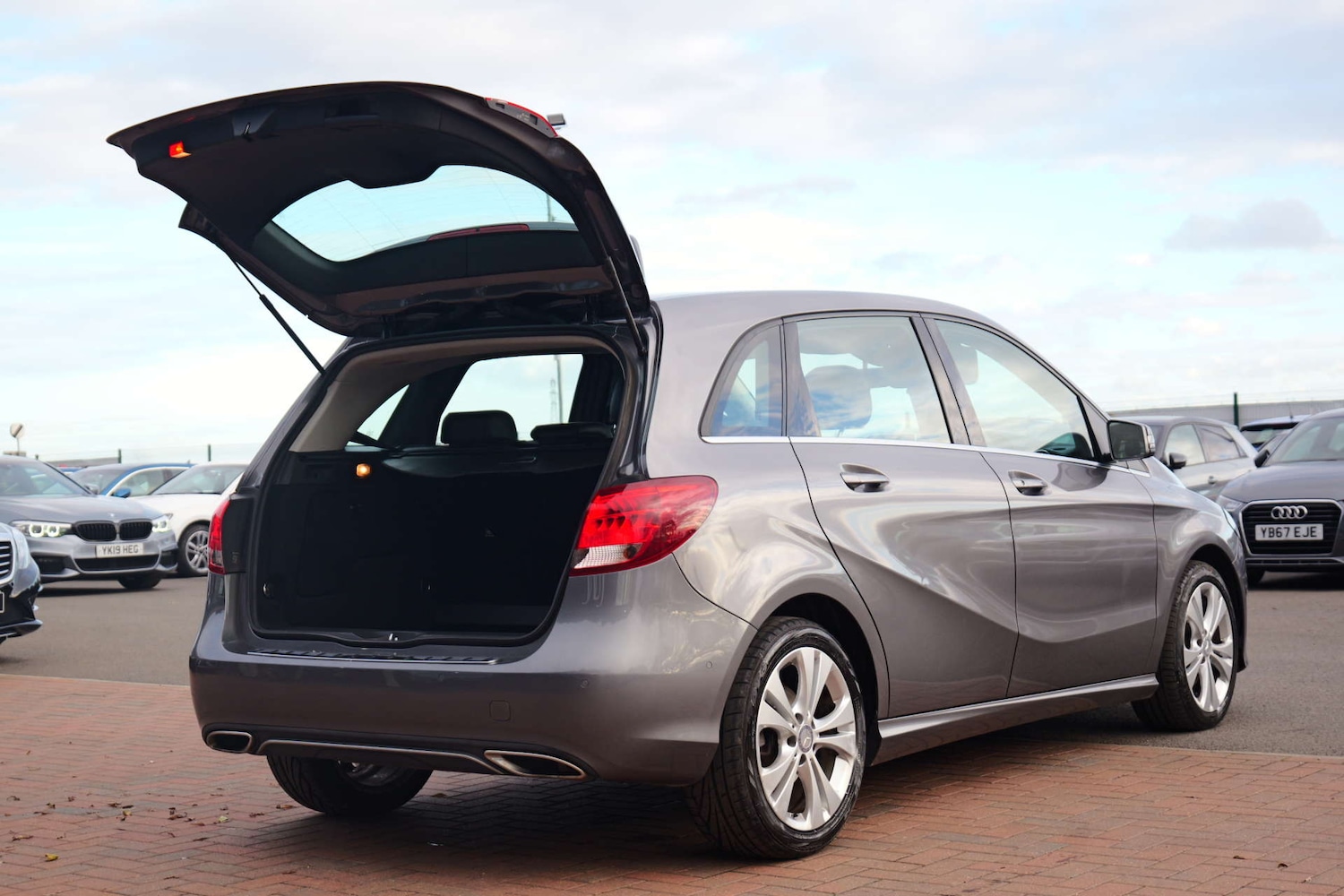 Used Mercedes-Benz B Class 2015 for sale - 76382742: Photo 24