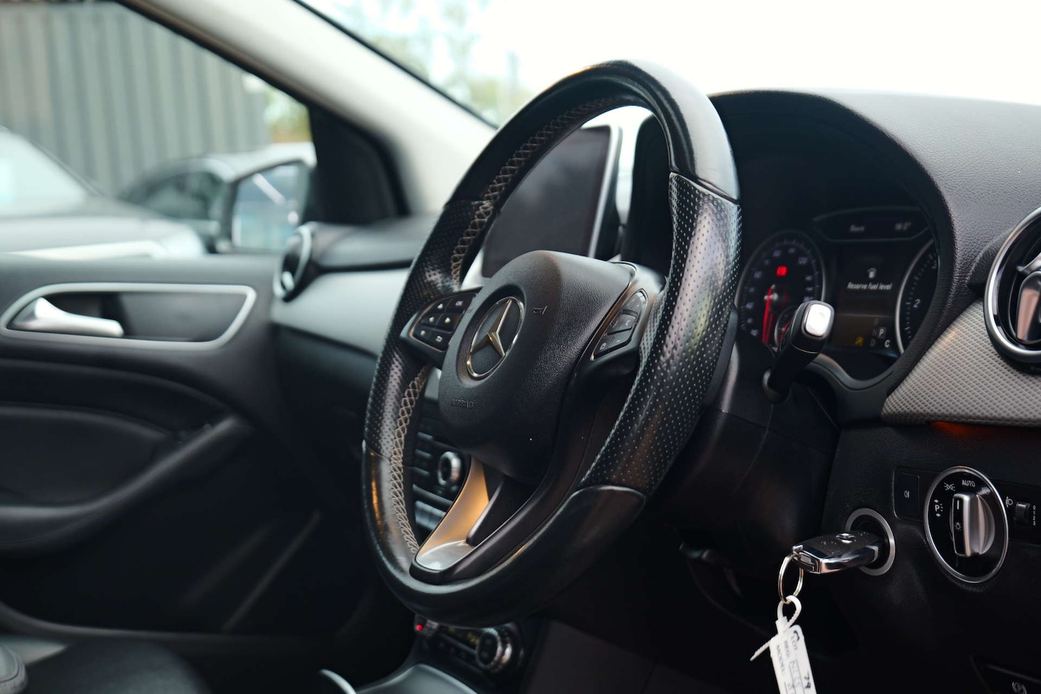 Used Mercedes-Benz B Class 2015 for sale - 76382742: Photo 36