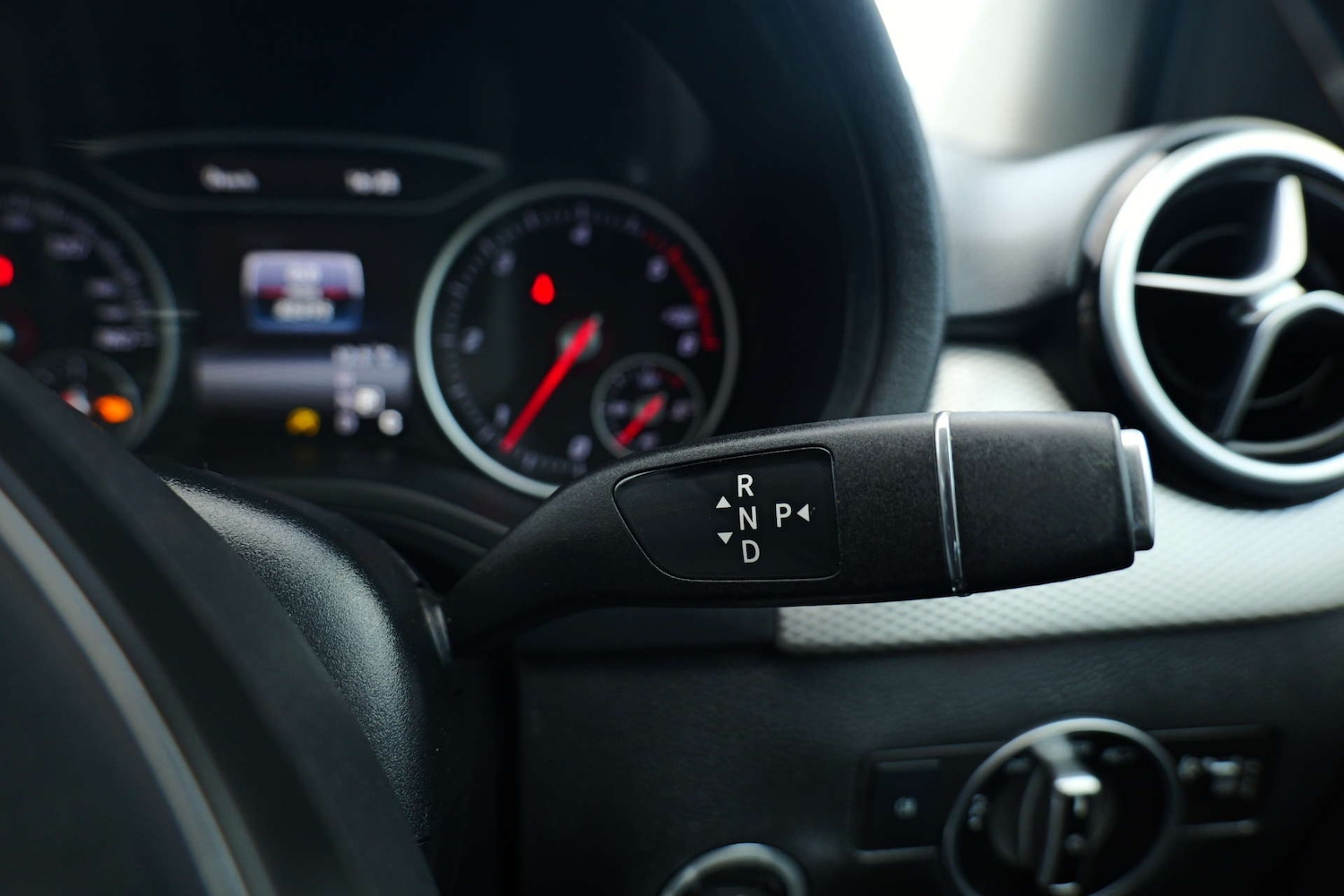 Used Mercedes-Benz B Class 2015 for sale - 76382742: Photo 52