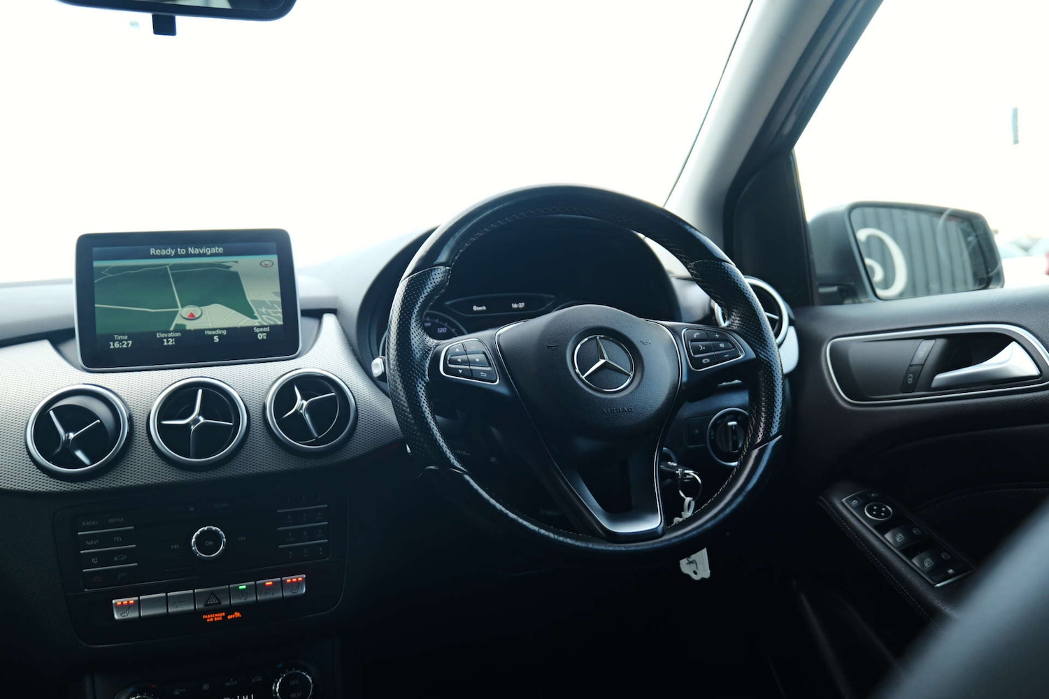 Used Mercedes-Benz B Class 2015 for sale - 76382742: Photo 71