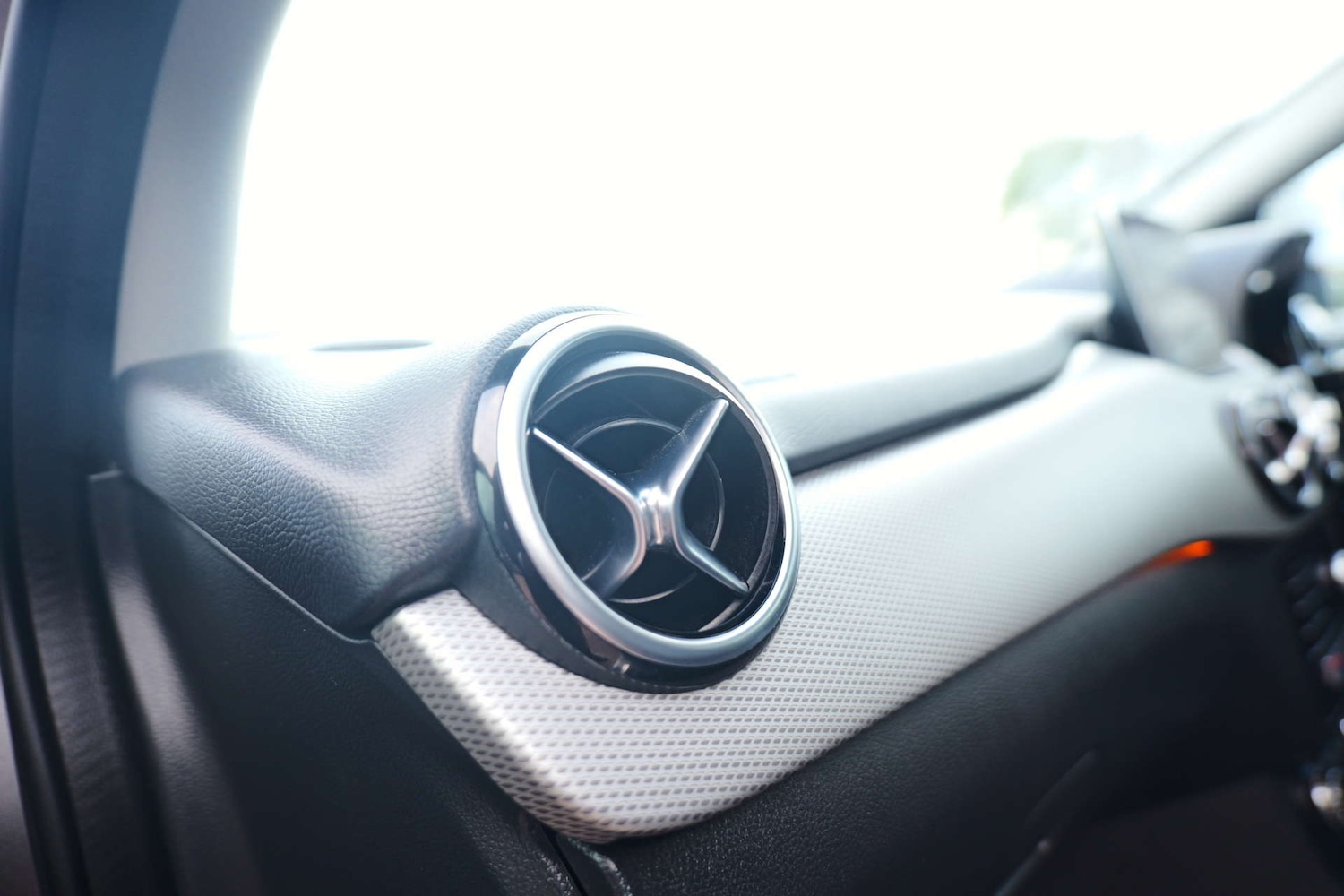 Used Mercedes-Benz B Class 2015 for sale - 76382742: Photo 85