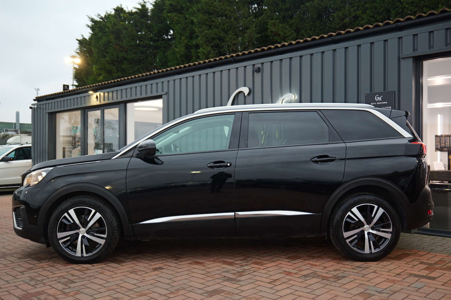 Used Peugeot 5008 2018 for sale - 77245610: Photo 12