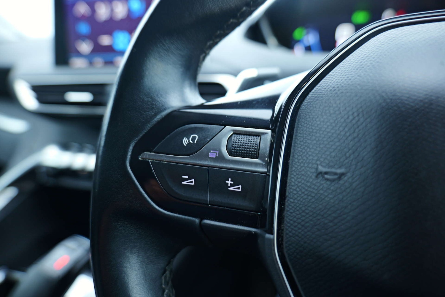 Used Peugeot 5008 2018 for sale - 77245610: Photo 24