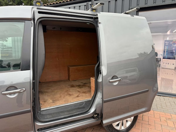 Used Volkswagen Caddy 2015 for sale - 76077950: Photo 17