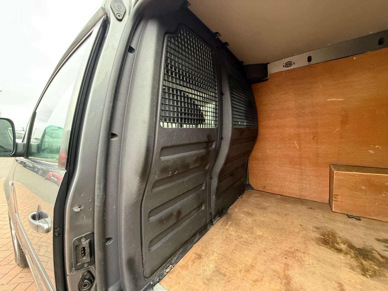 Used Volkswagen Caddy 2015 for sale - 76077950: Photo 18