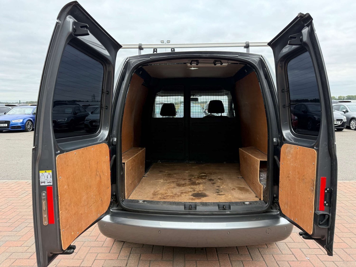 Used Volkswagen Caddy 2015 for sale - 76077950: Photo 26