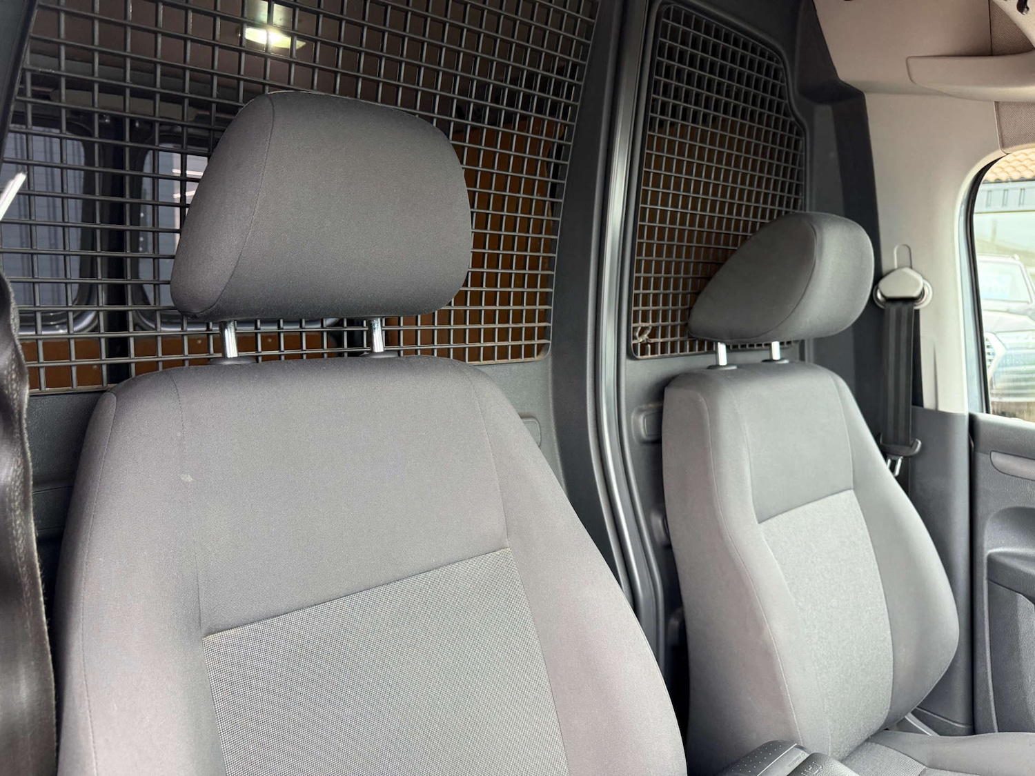 Used Volkswagen Caddy 2015 for sale - 76077950: Photo 56