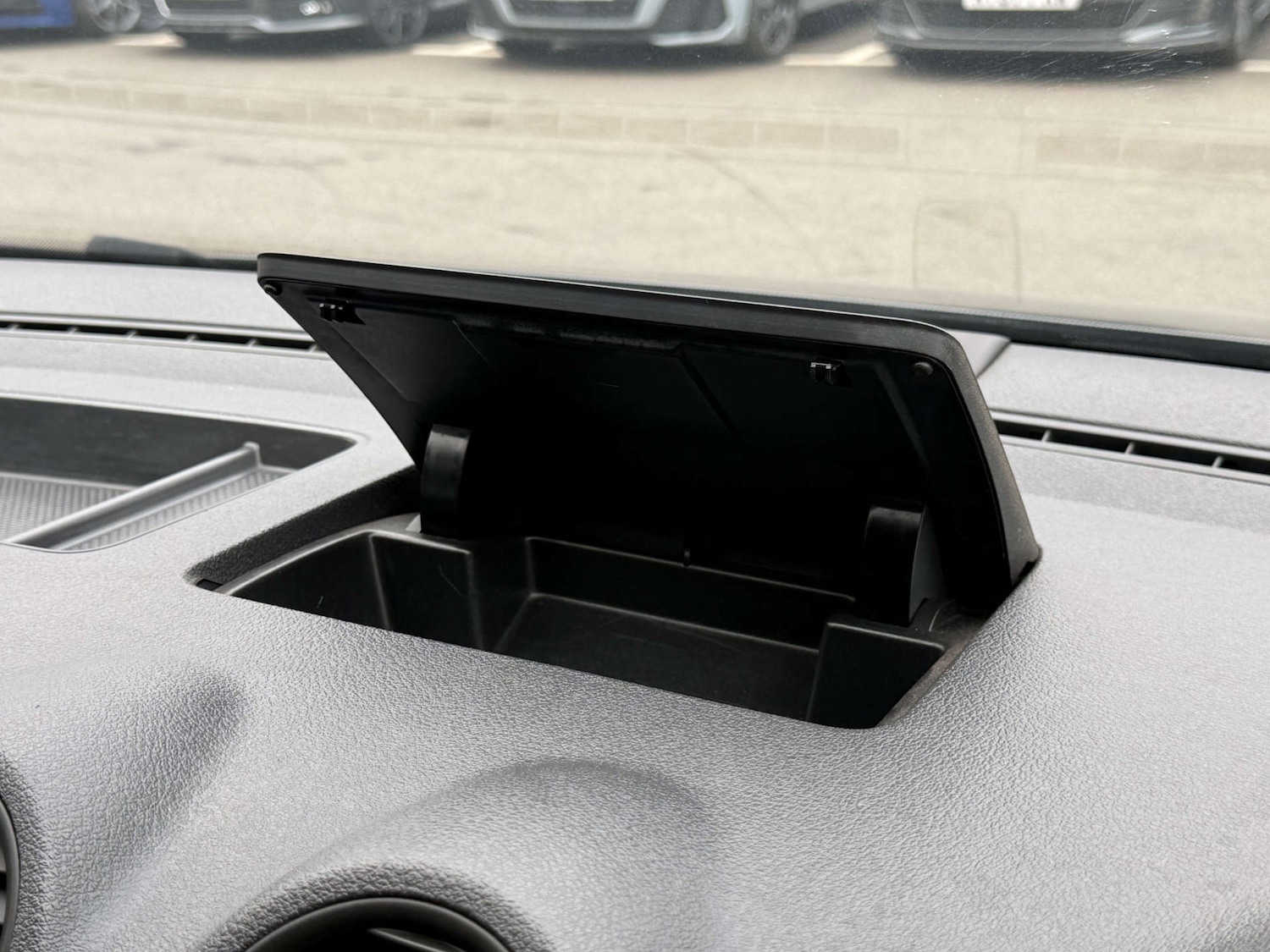 Used Volkswagen Caddy 2015 for sale - 76077950: Photo 67