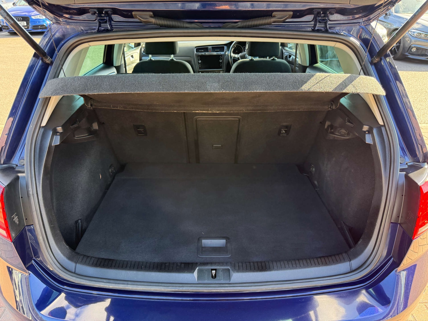 Used Volkswagen Golf 2019 for sale - 76027741: Photo 21