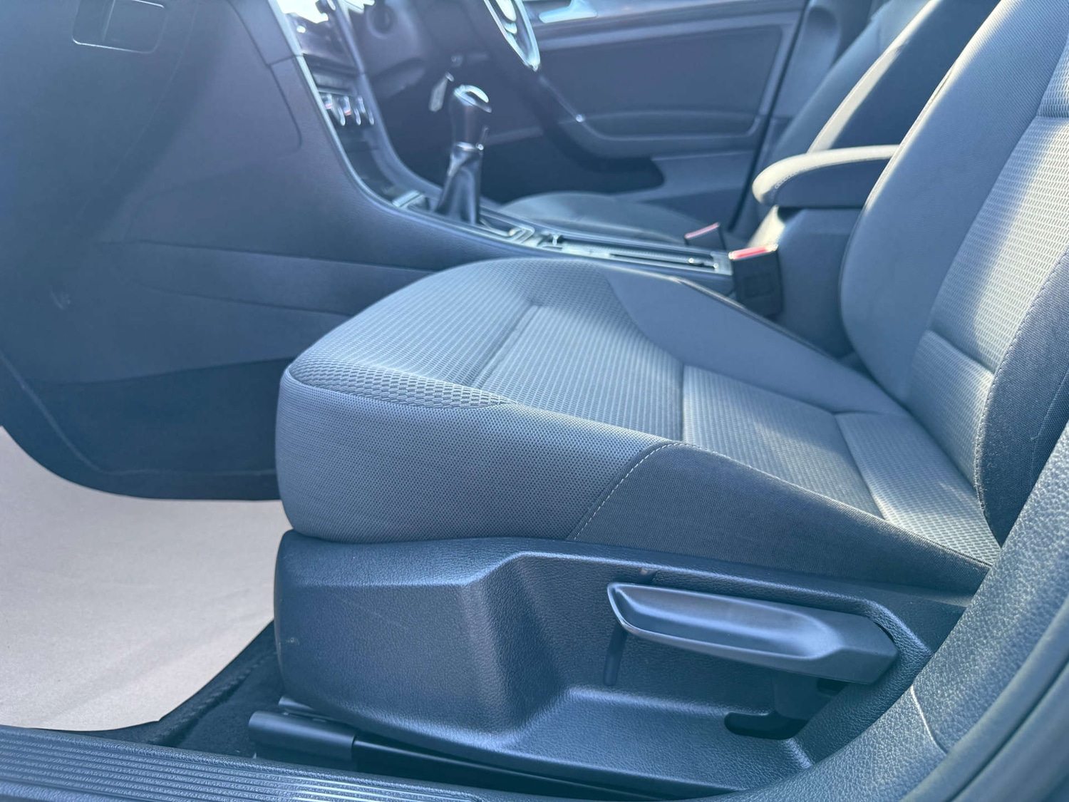 Used Volkswagen Golf 2019 for sale - 76027741: Photo 86