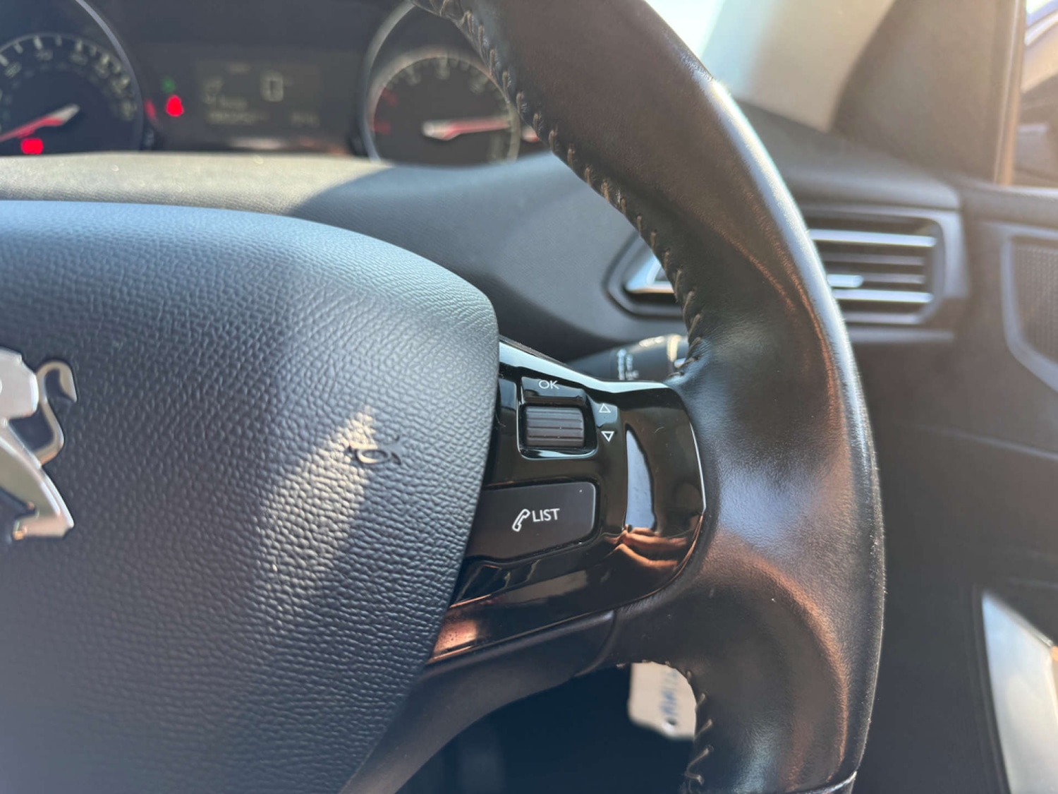 Used Peugeot 308 2016 for sale - 76651417: Photo 39