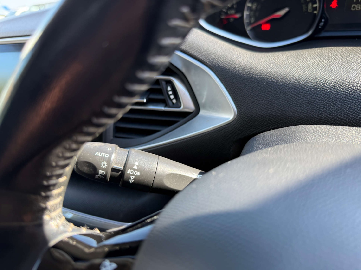 Used Peugeot 308 2016 for sale - 76651417: Photo 41