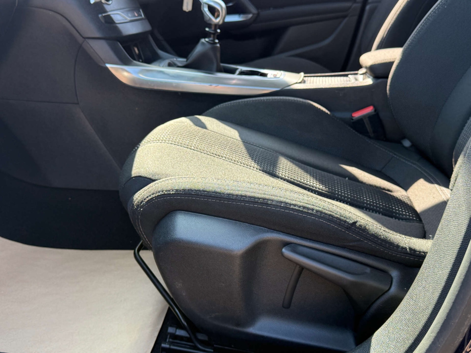 Used Peugeot 308 2016 for sale - 76651417: Photo 75