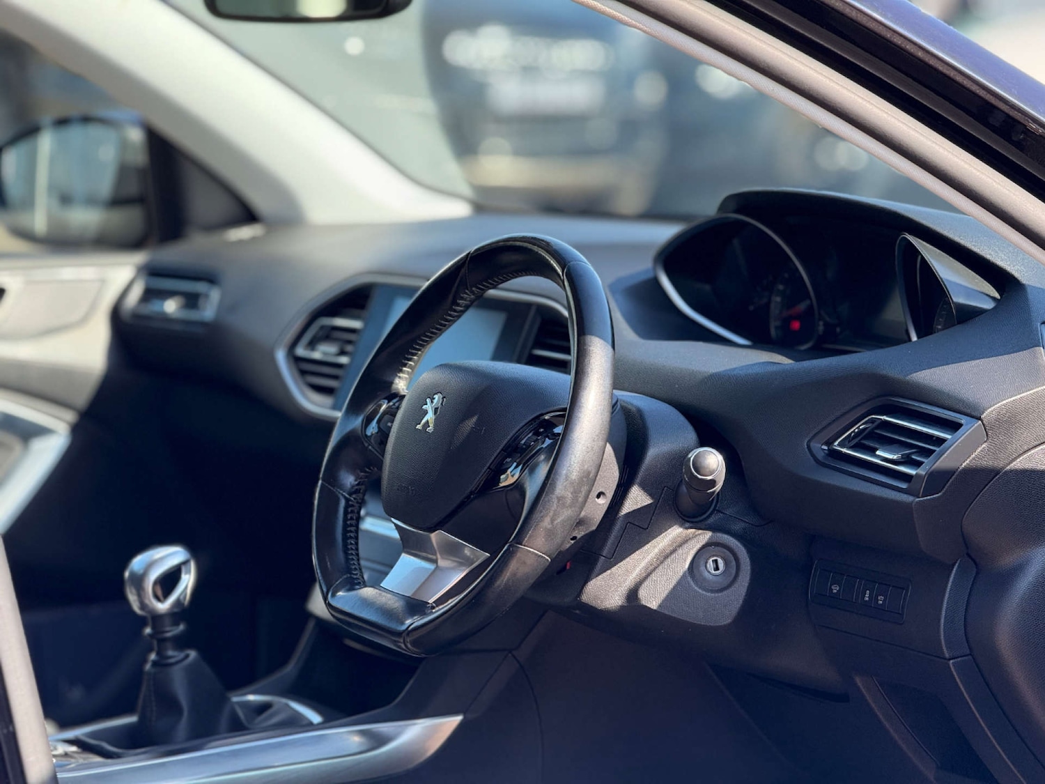 Used Peugeot 308 2016 for sale - 76651417: Photo 9