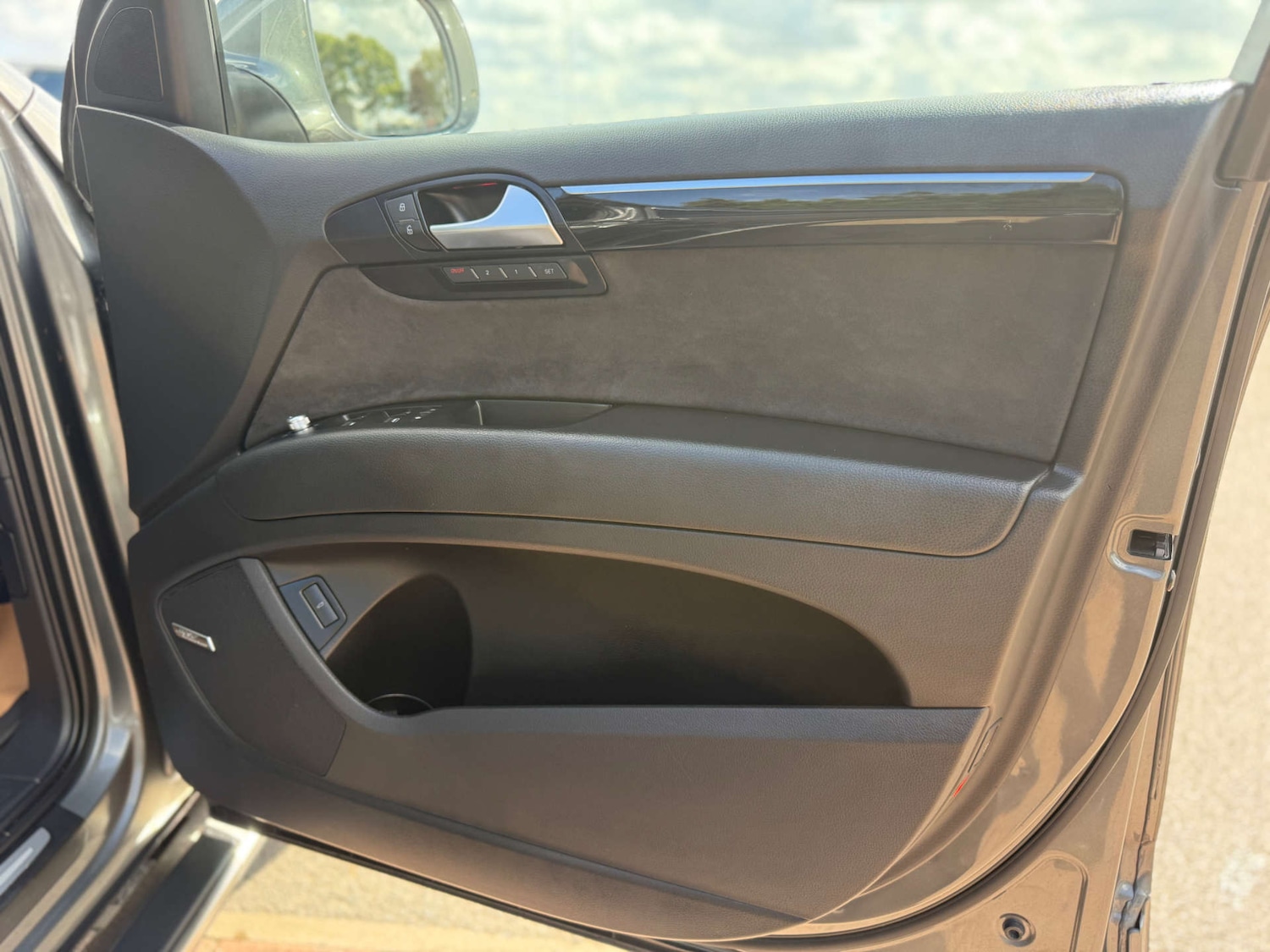 Used Audi Q7 2014 for sale - 76971060: Photo 27