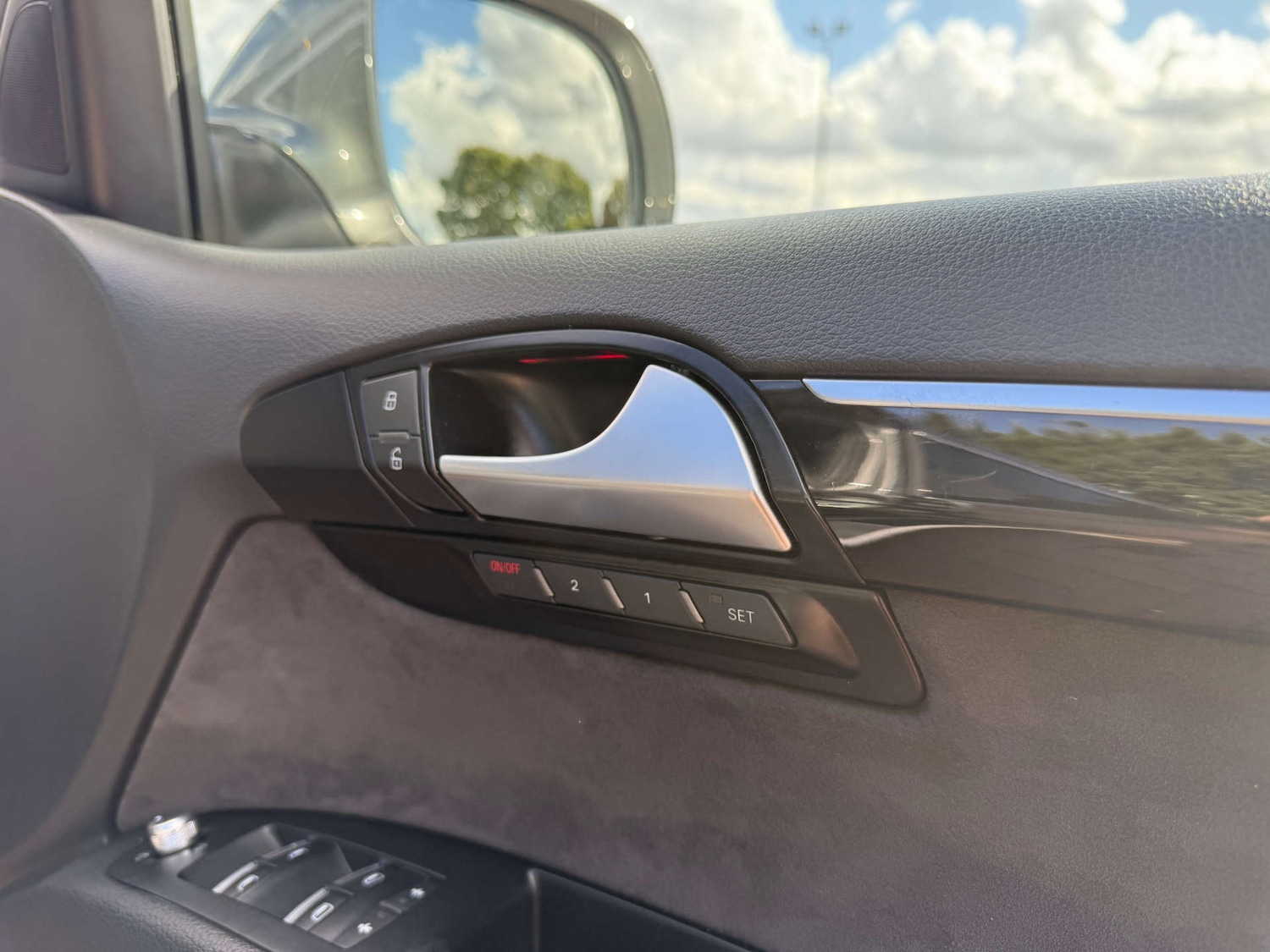 Used Audi Q7 2014 for sale - 76971060: Photo 29