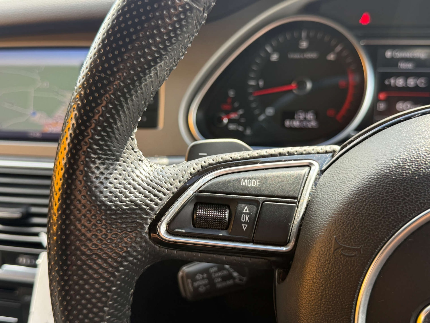 Used Audi Q7 2014 for sale - 76971060: Photo 79