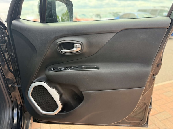 Used Jeep Renegade 2016 for sale - 75017719: Photo 46