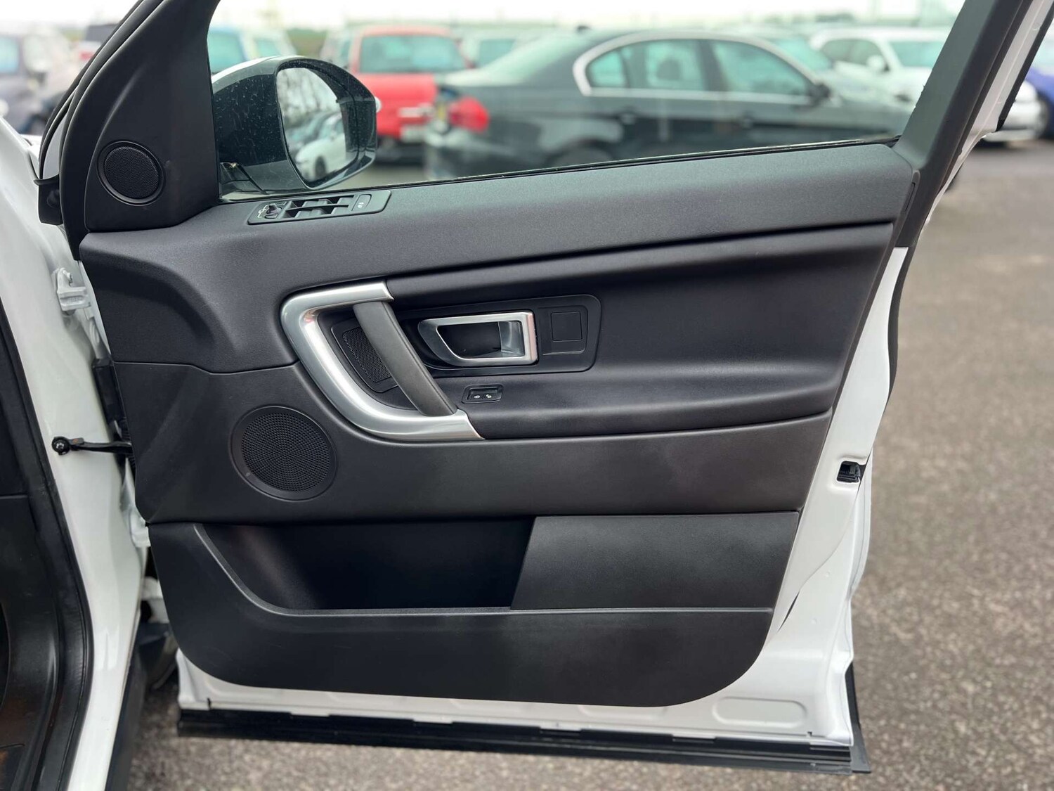 Used Land Rover Discovery Sport 2017 for sale - 77366805: Photo 16