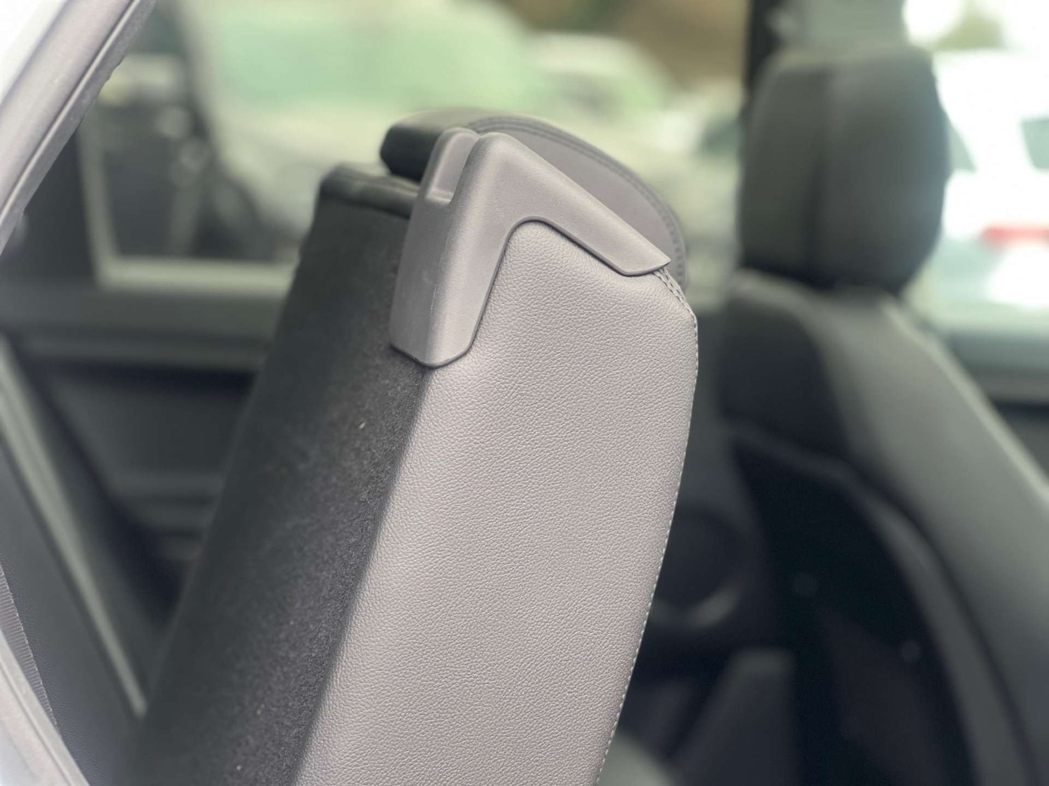 Used Land Rover Discovery Sport 2017 for sale - 77366805: Photo 39