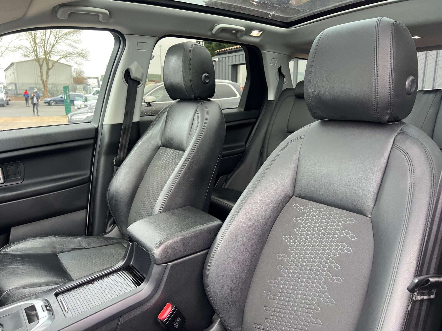 Used Land Rover Discovery Sport 2017 for sale - 77366805: Photo 48