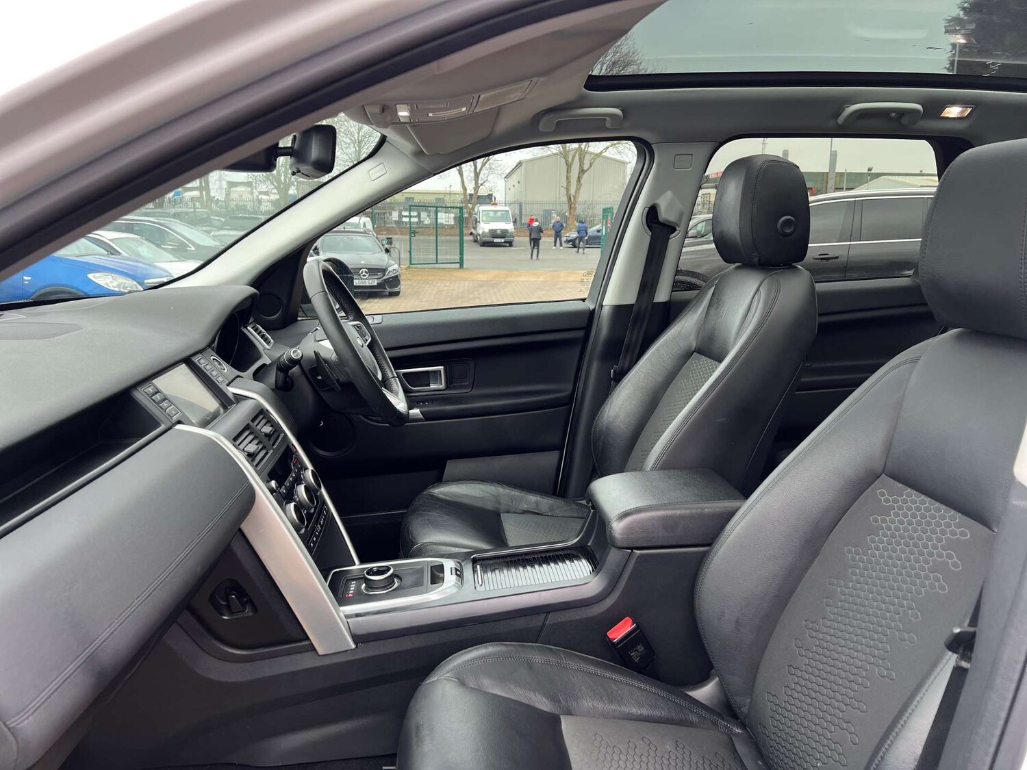 Used Land Rover Discovery Sport 2017 for sale - 77366805: Photo 49