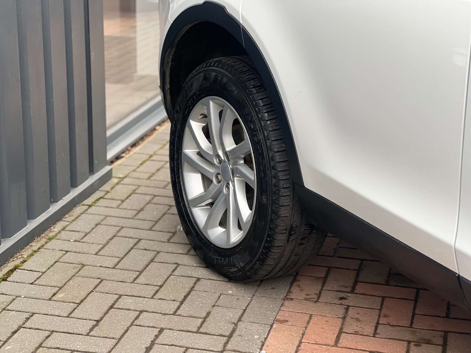 Used Land Rover Discovery Sport 2017 for sale - 77366805: Photo 61