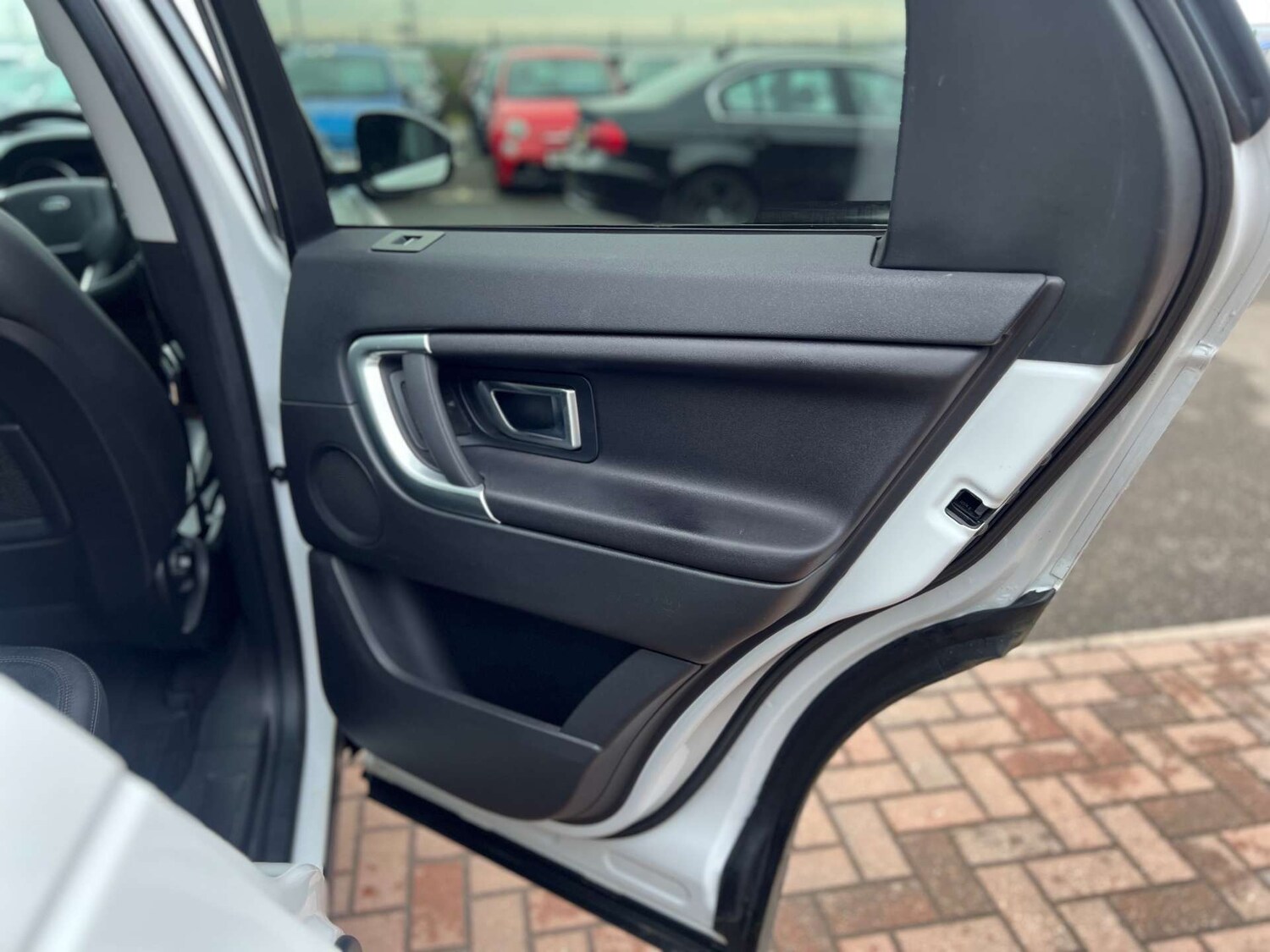 Used Land Rover Discovery Sport 2017 for sale - 77366805: Photo 65