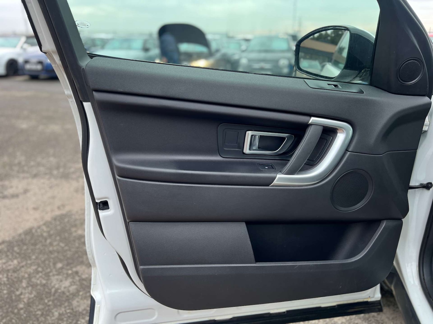 Used Land Rover Discovery Sport 2017 for sale - 77366805: Photo 66