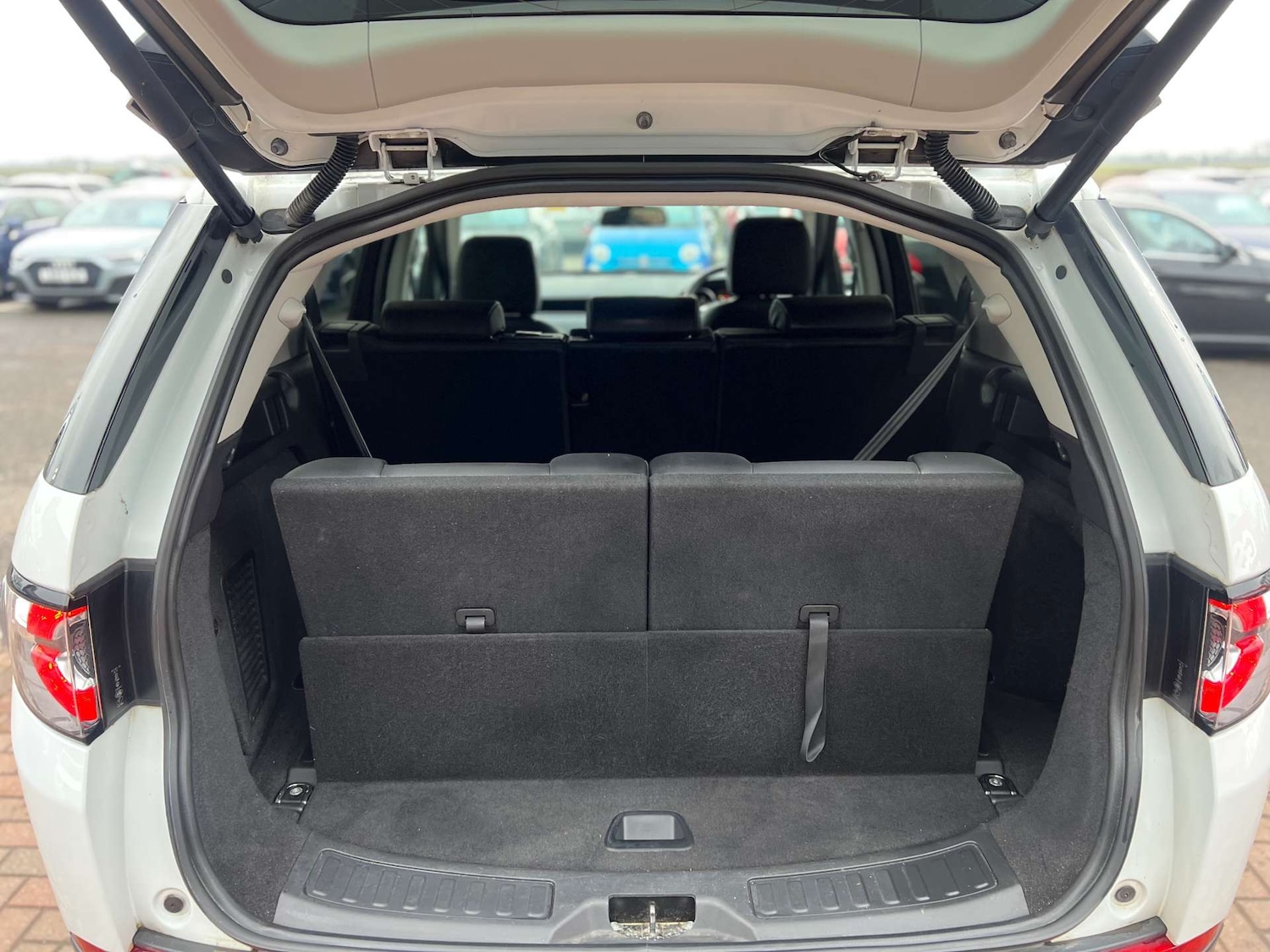 Used Land Rover Discovery Sport 2017 for sale - 77366805: Photo 9