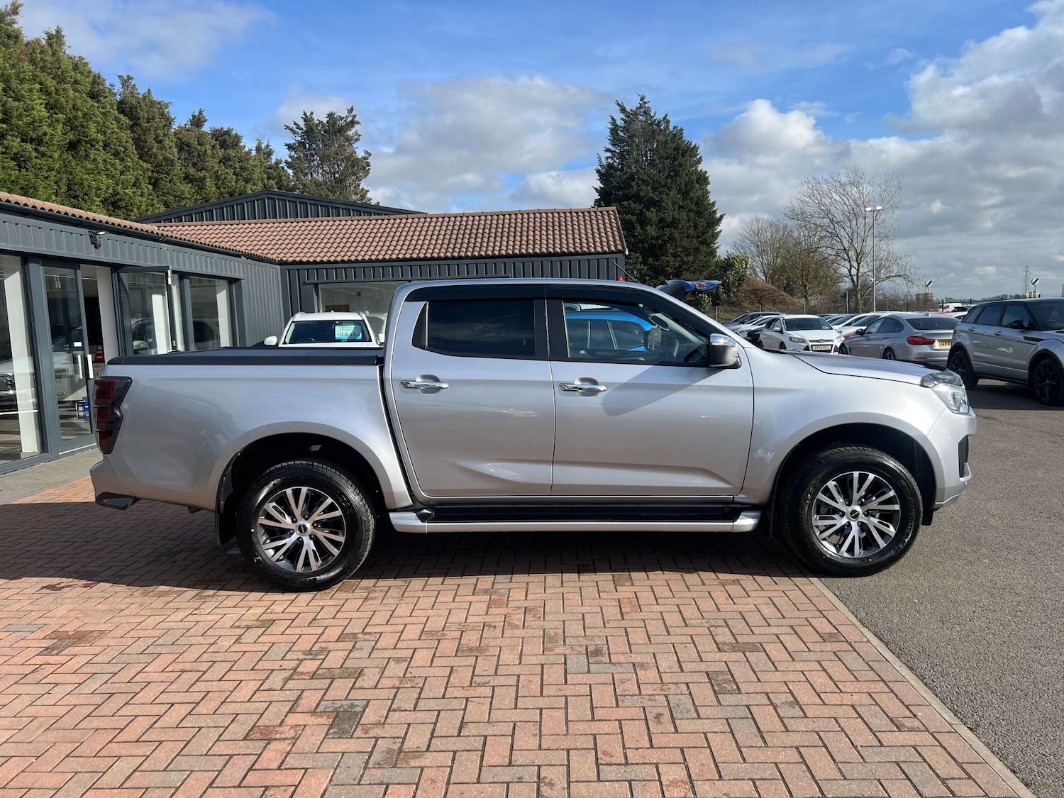 Used Isuzu D-Max 2025 for sale - 77653010: Photo 4