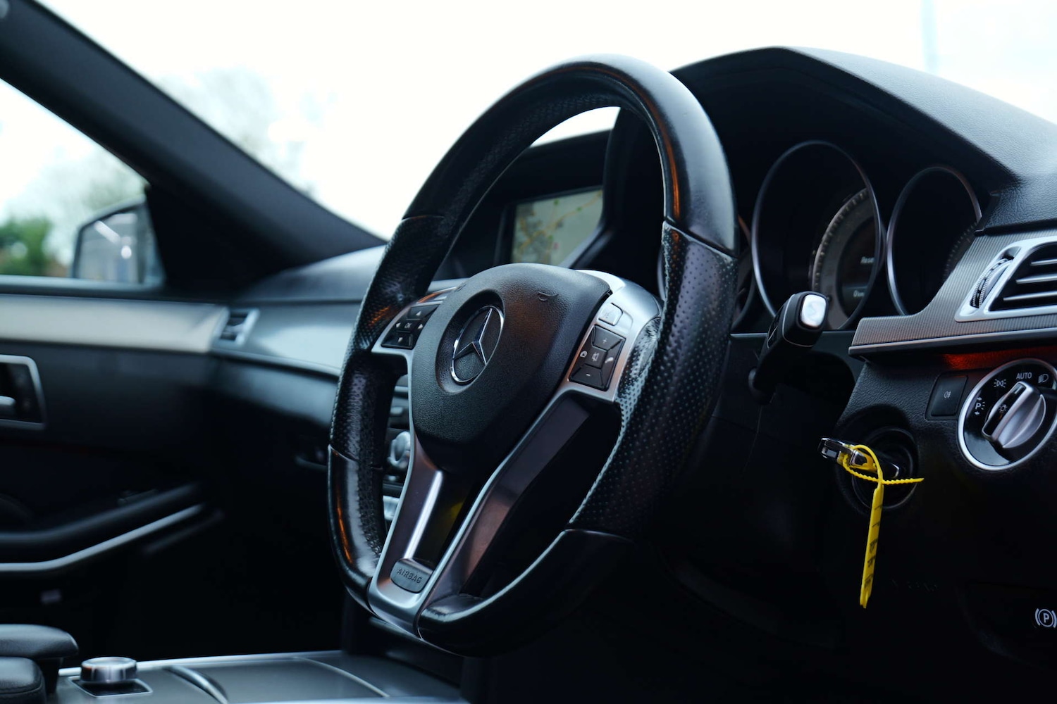 Used Mercedes-Benz E Class 2015 for sale - 76495869: Photo 28