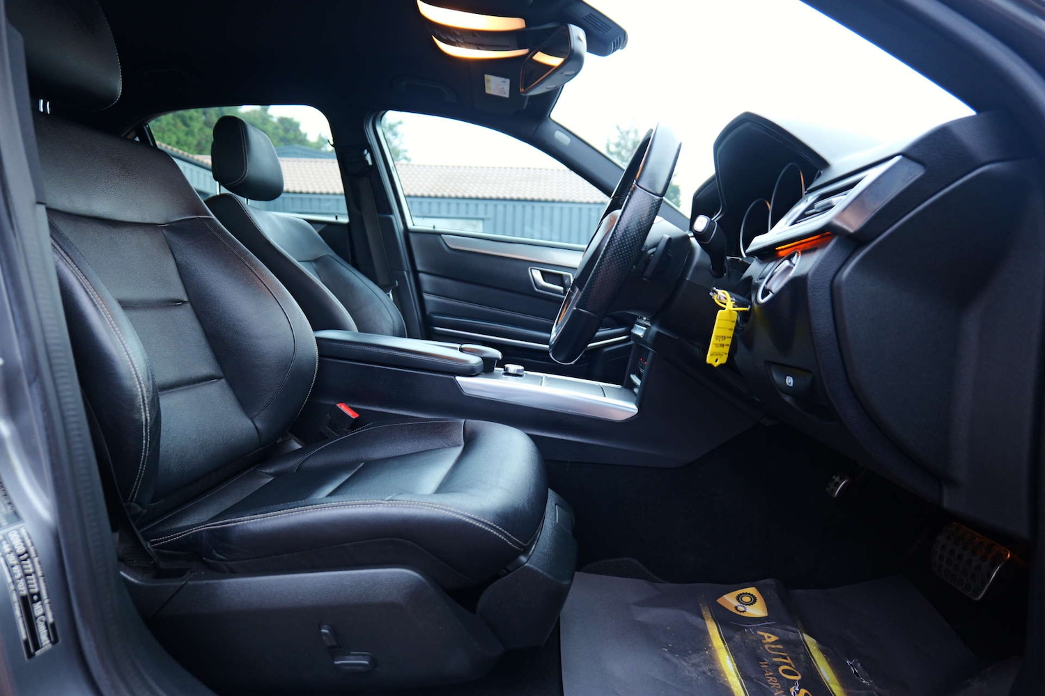 Used Mercedes-Benz E Class 2015 for sale - 76495869: Photo 29