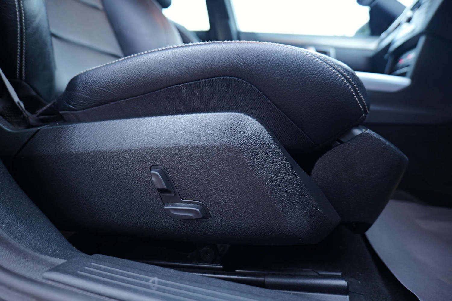 Used Mercedes-Benz E Class 2015 for sale - 76495869: Photo 30