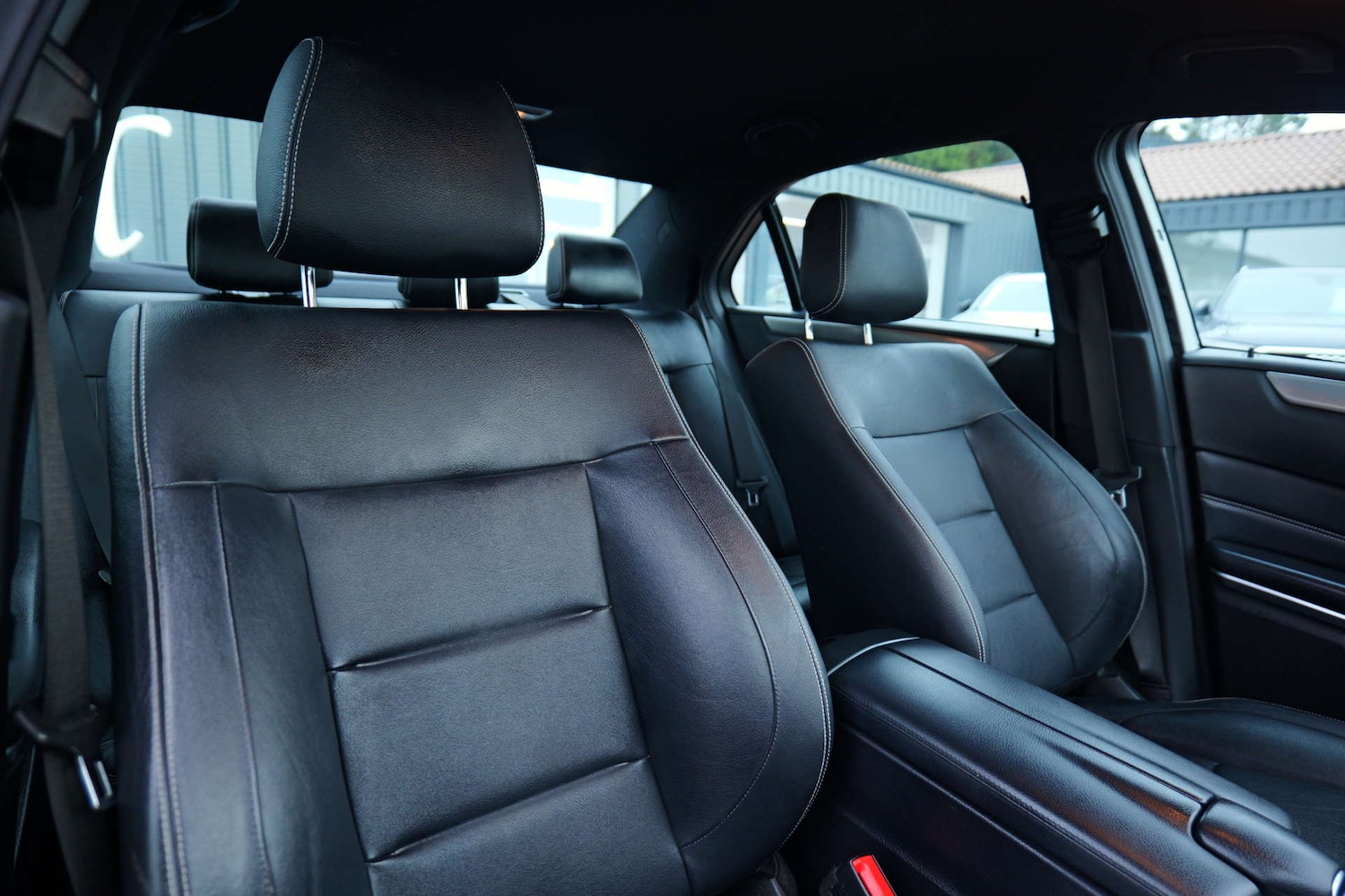 Used Mercedes-Benz E Class 2015 for sale - 76495869: Photo 31