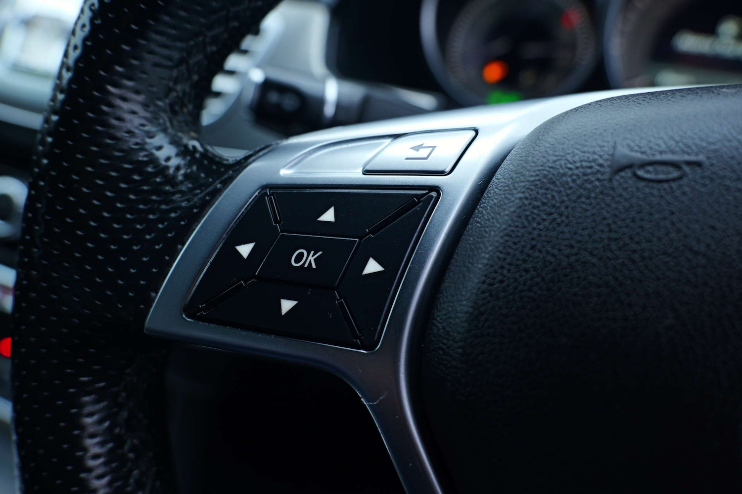 Used Mercedes-Benz E Class 2015 for sale - 76495869: Photo 36