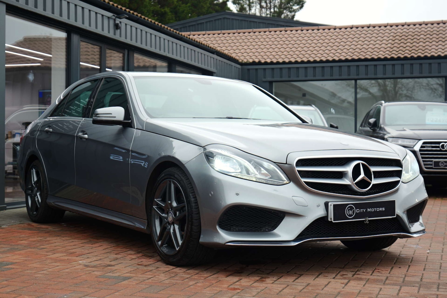 Used Mercedes-Benz E Class 2015 for sale - 76495869: Photo 4