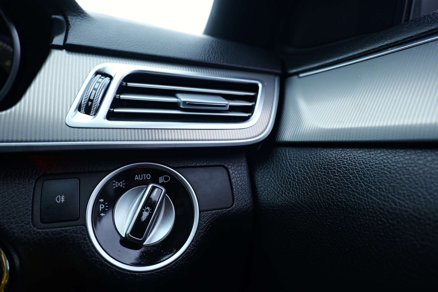 Used Mercedes-Benz E Class 2015 for sale - 76495869: Photo 44