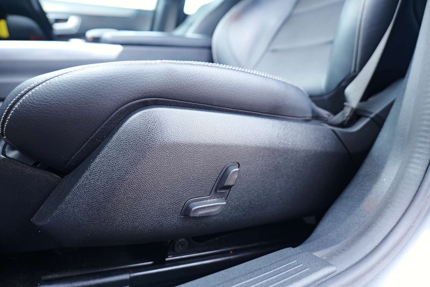 Used Mercedes-Benz E Class 2015 for sale - 76495869: Photo 72