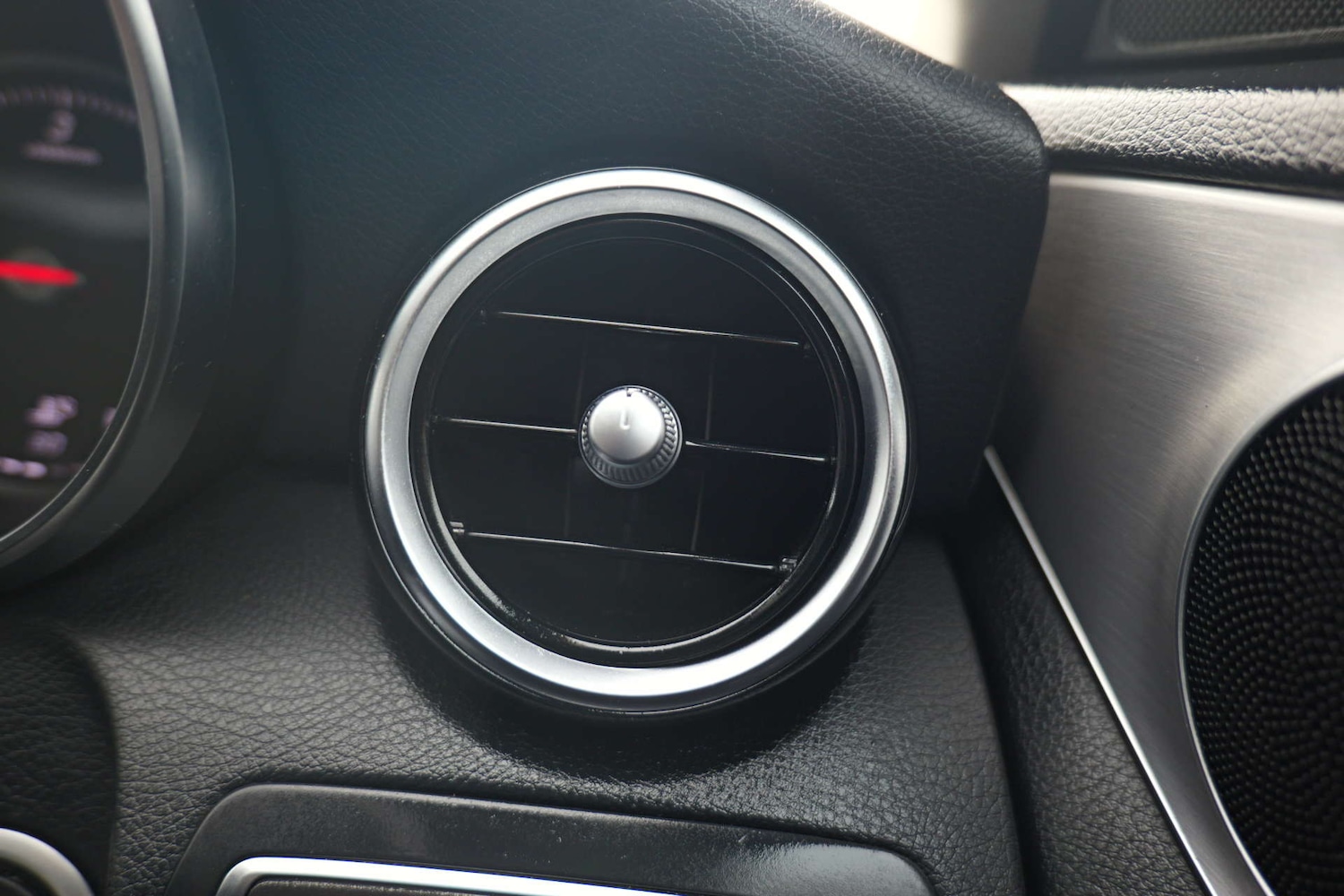 Used Mercedes-Benz C Class 2014 for sale - 76367352: Photo 34