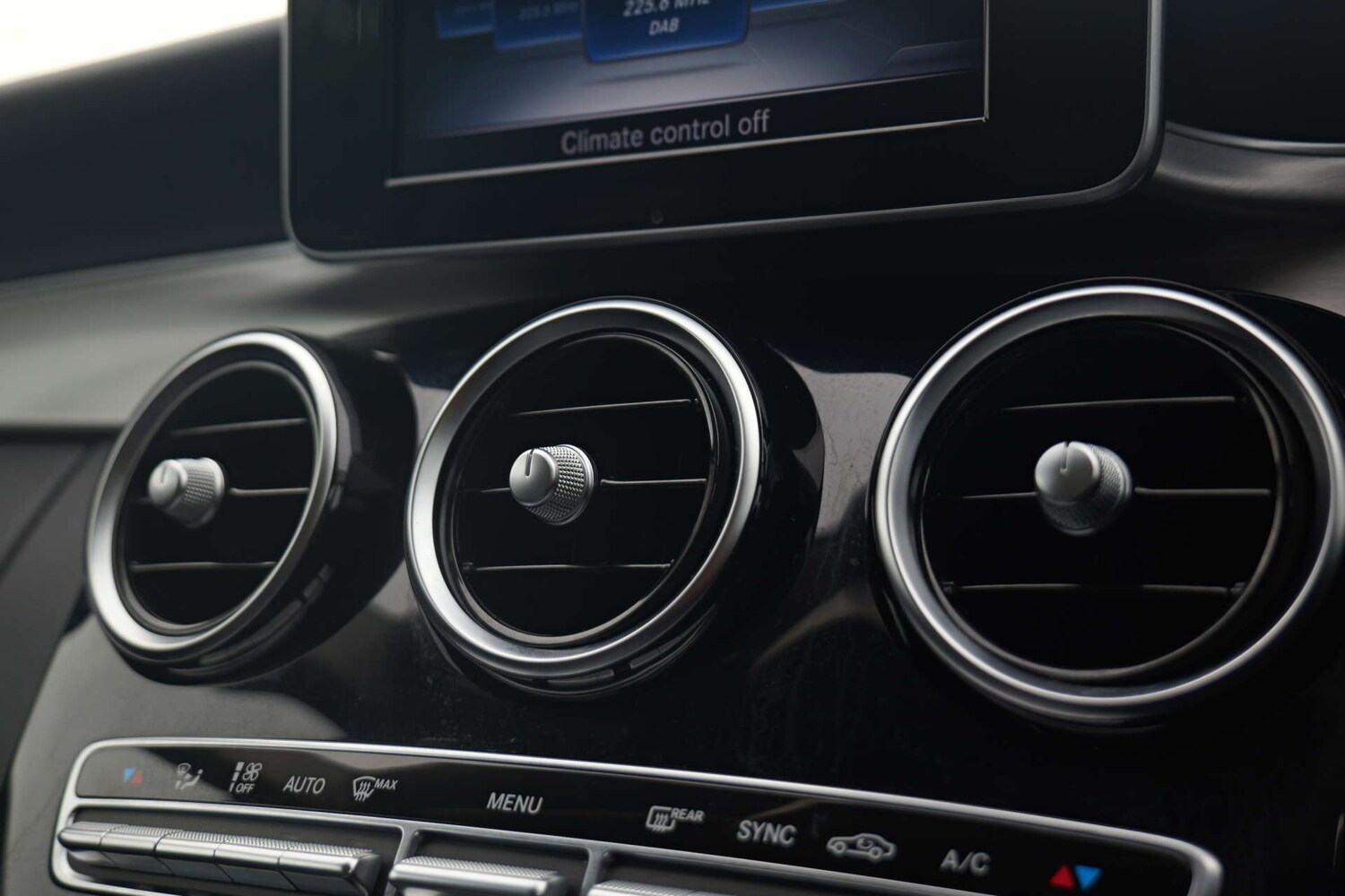 Used Mercedes-Benz C Class 2014 for sale - 76367352: Photo 36