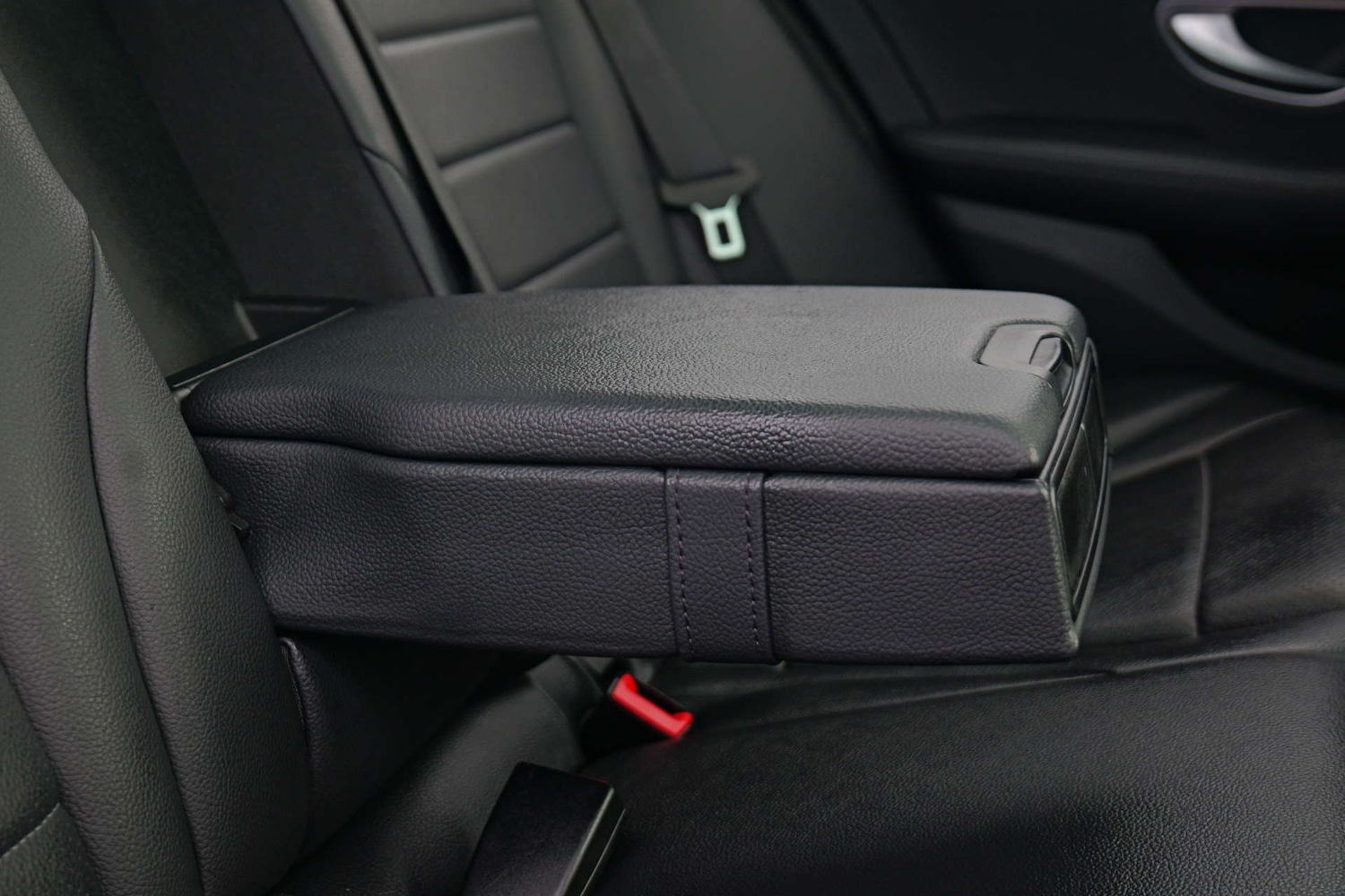 Used Mercedes-Benz C Class 2014 for sale - 76367352: Photo 58