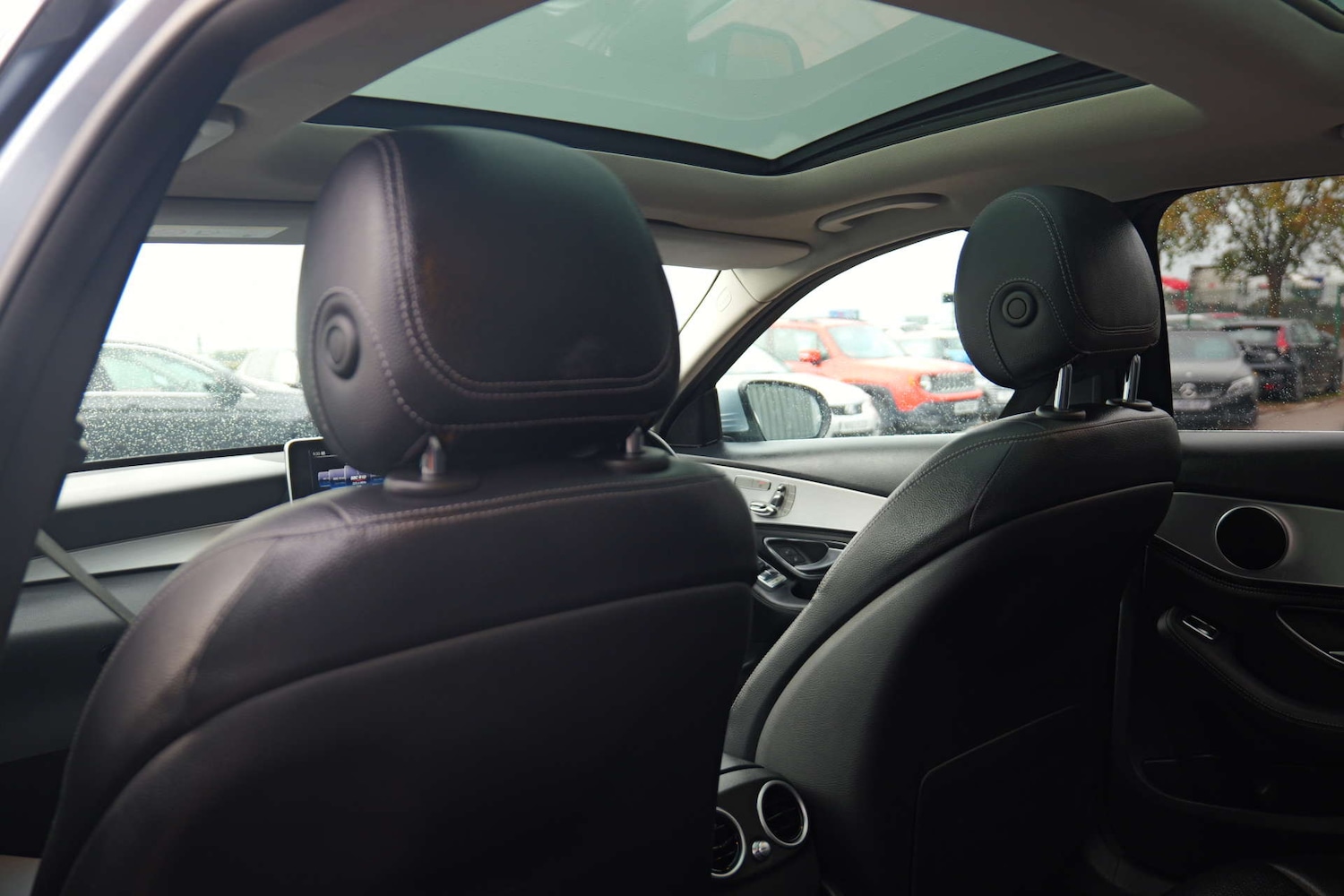 Used Mercedes-Benz C Class 2014 for sale - 76367352: Photo 76