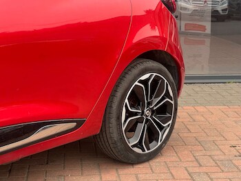 Used Renault Clio 2018 for sale - 78083575: Photo