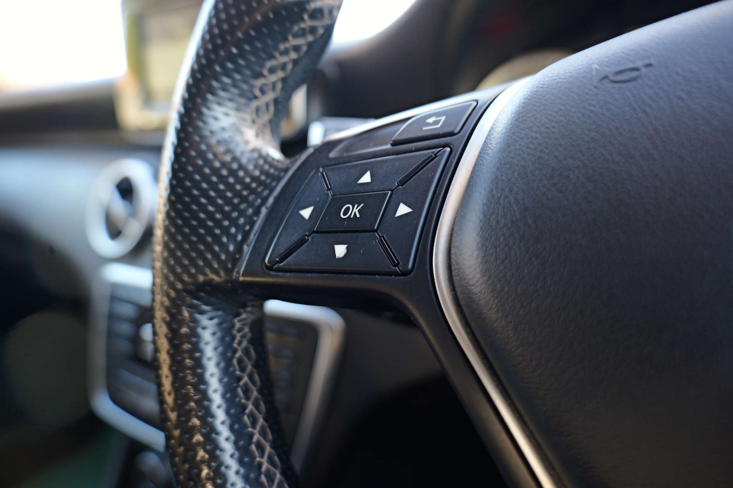 Used Mercedes-Benz A-Class 2014 for sale - 76547270: Photo 36