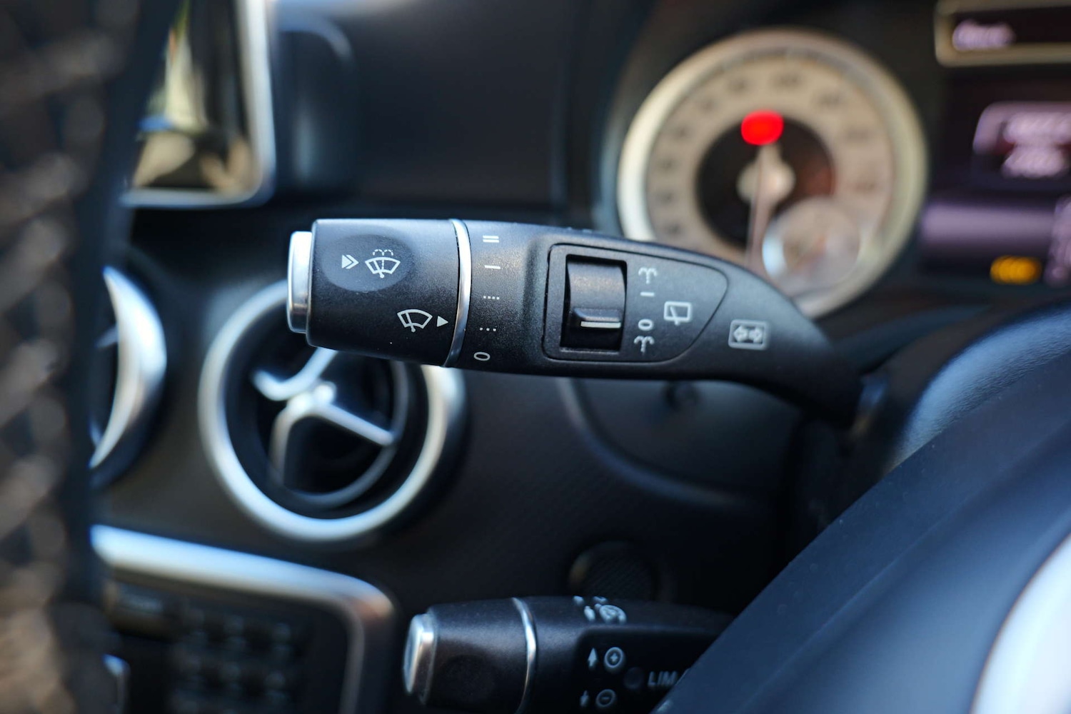 Used Mercedes-Benz A-Class 2014 for sale - 76547270: Photo 37