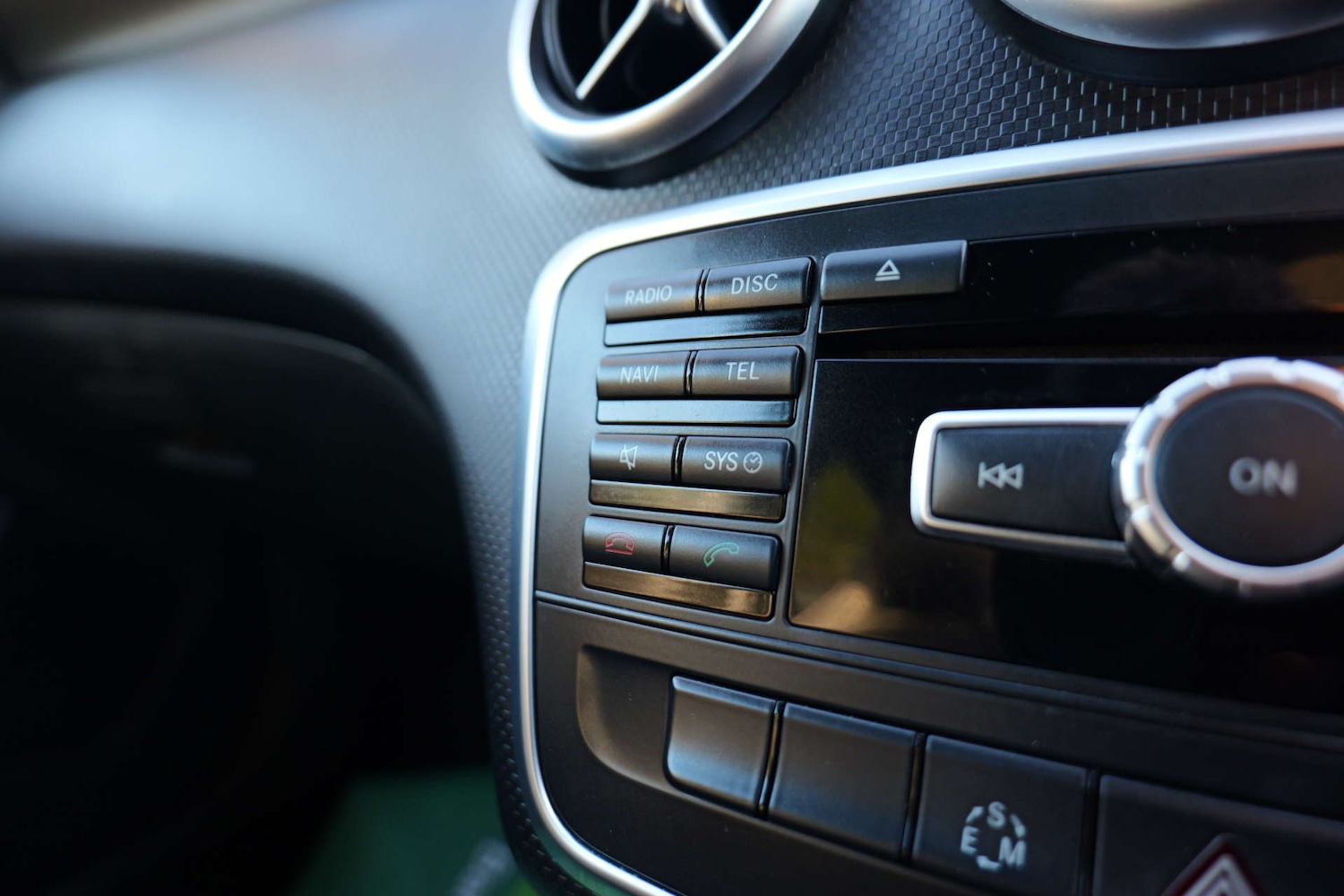 Used Mercedes-Benz A-Class 2014 for sale - 76547270: Photo 39