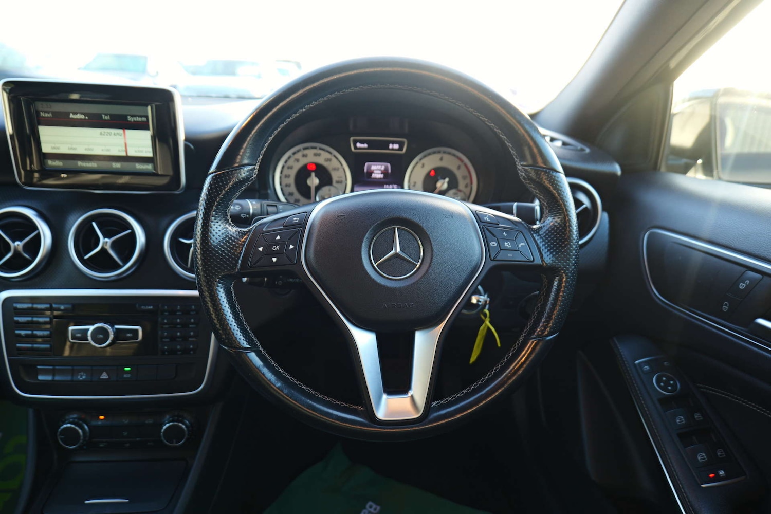 Used Mercedes-Benz A-Class 2014 for sale - 76547270: Photo 46